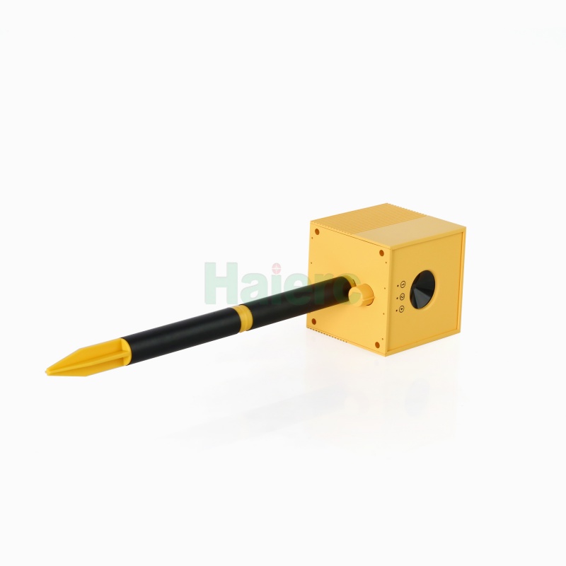 Máy đuổi chuột bằng sóng siêu âm chạy điện mặt trời, thiết kế vuông bằng nhựa, dùng cho vườn, bãi cỏ, trang trại và kiểm soát côn trùng ngoài trời